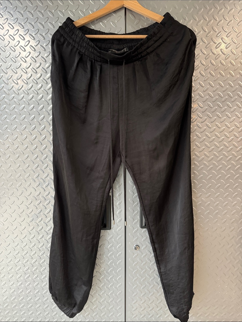 Zara Black Relaxed-Fit Joggers with Drawstring Waist